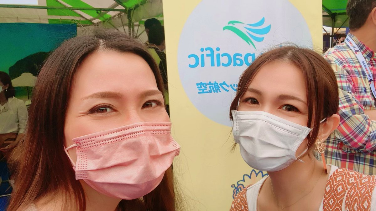 陽気な #フィリピンEXPO でした🌞🌴
大行列からやっとこ入場。DTIでおやつ試食→NPOハロハロさんのブレスレットをゲット→ヒロットで昇天→ココジュースとチチャロンだけ何とかゲット→生バンの高クオリティで母国を感じる。独立記念日の本日が最終日〜！

hum~
フィリピン行きたい欲が爆発中🇵🇭🫶🏼❤️‍🔥