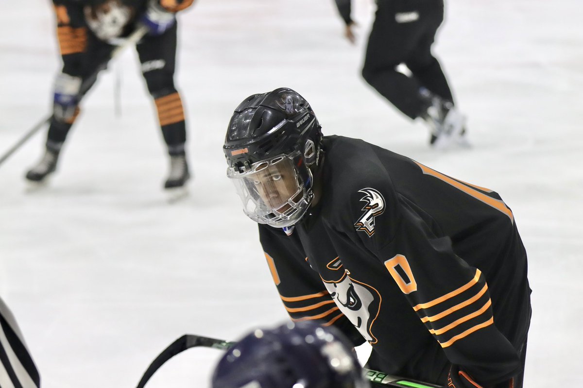 El_Paso_Rhinos's tweet photo. Team White leads Team Black by one after the first period! The #RhinoDevelopmentCamp All-Star Game has a great crowd tonight! 🎉 https://t.co/TbeNPpaIaJ