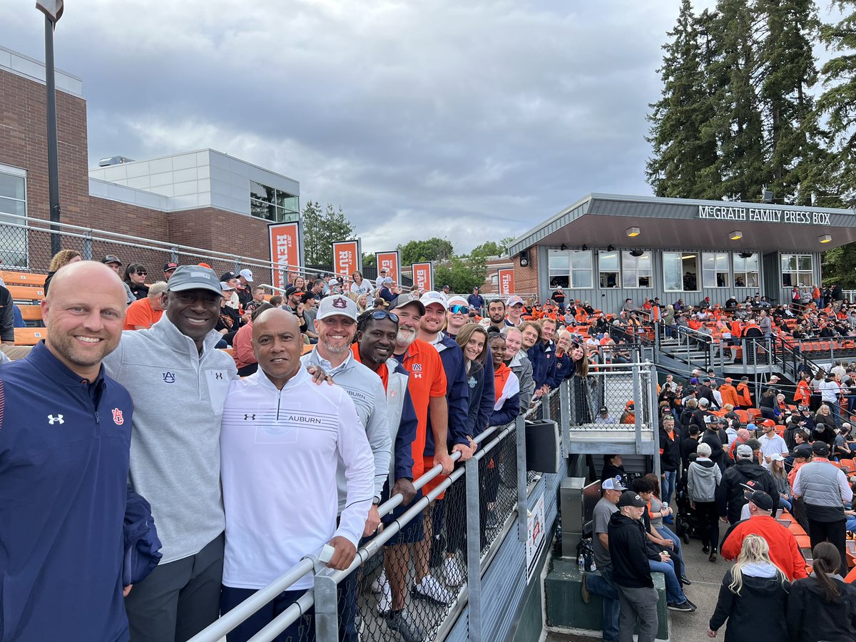 Great to have <a href="/AuburnTFXC/">Auburn Track & Field</a> in Corvallis to support <a href="/AuburnBaseball/">Auburn Baseball</a>!

#WarEagle | #AuburnFamily 🧡