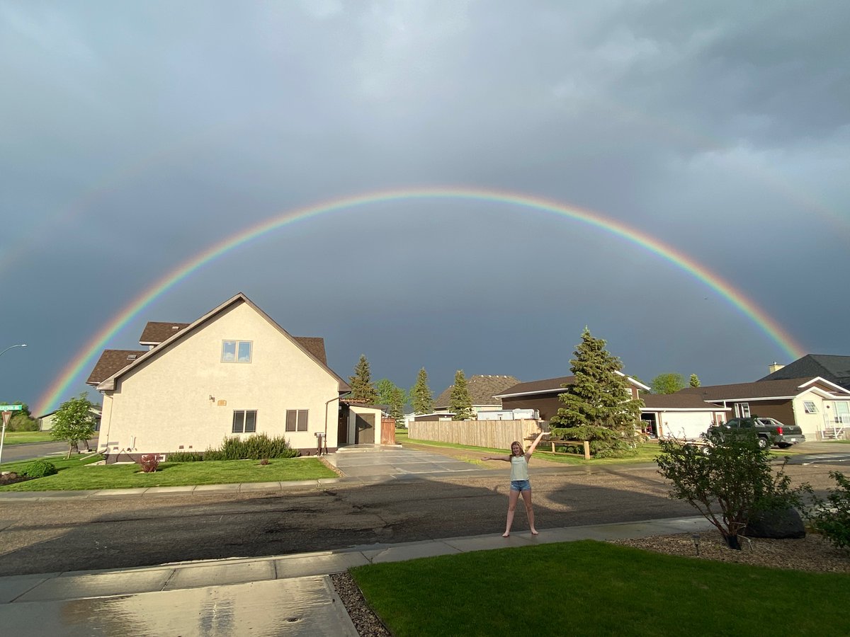 dchernishenko's tweet photo. Callie loving a beautiful rainbow in Lanigan after a short Sun shower! @PQuinlanGlobal https://t.co/8NlpzfuWDp