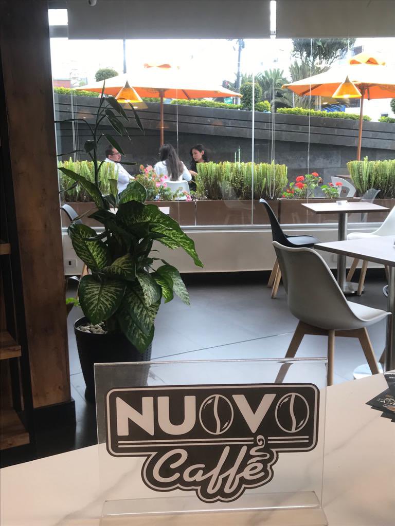 NuovoCaffeuio's tweet photo. Un NUOVO momento con buenos amigos. Que alegría 🤩 https://t.co/ckw2iNcI9P