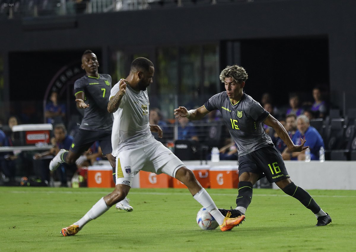 ElCanalDFutbol's tweet photo. 🤩¡INVICTOS EN LOS AMISTOSOS DE JUNIO!

@LaTri 🇪🇨1⃣  (Jordy Caicedo)

#CaboVerde 🇨🇻 0⃣

🔜 #Ecuador 🇪🇨 volverá a jugar en la Fecha FIFA del mes de septiembre ⚽️ https://t.co/mxZfNHGL7C