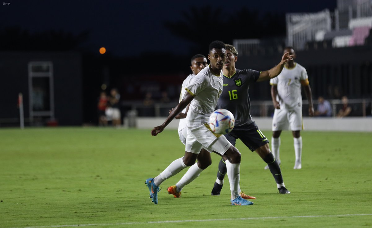 ElCanalDFutbol's tweet photo. 🤩¡INVICTOS EN LOS AMISTOSOS DE JUNIO!

@LaTri 🇪🇨1⃣  (Jordy Caicedo)

#CaboVerde 🇨🇻 0⃣

🔜 #Ecuador 🇪🇨 volverá a jugar en la Fecha FIFA del mes de septiembre ⚽️ https://t.co/mxZfNHGL7C