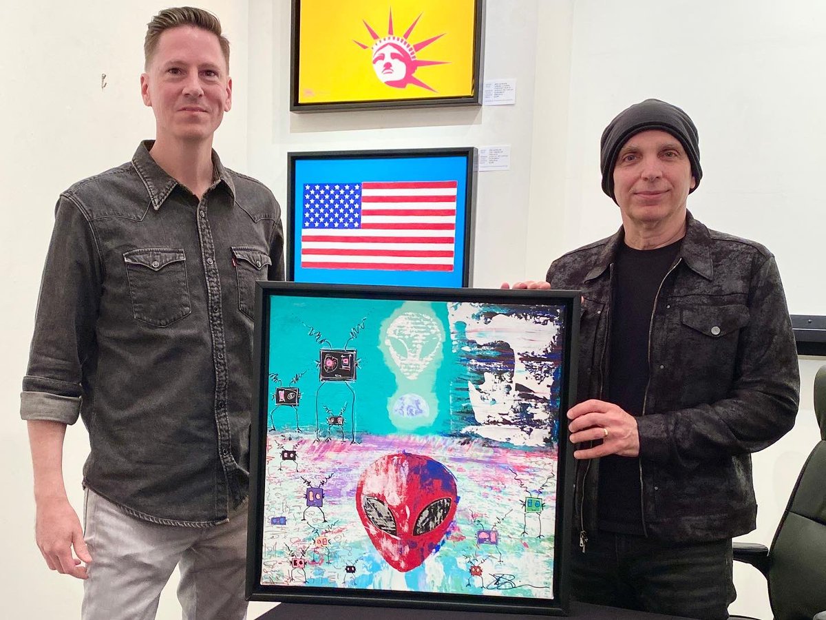 SquadCar37's tweet photo. Look who I met today! My favorite painter, Joe Satriani! He’s also my guitar hero, but that goes without saying. #joesatriani #squadcar37 https://t.co/RCvOlP9IIF