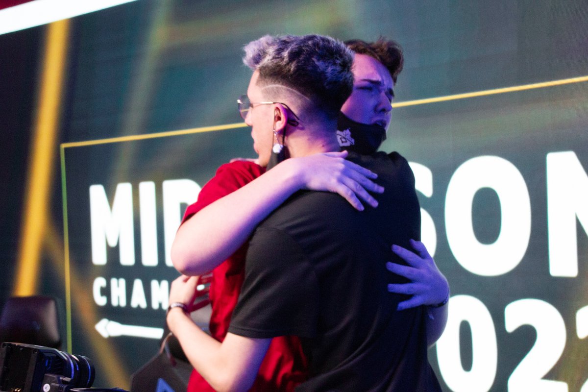 UNKTEC's tweet photo. SOMOS VICE-CAMPEÕES MUNDIAIS!!!

@wessleybh e @fiendbr vocês são incríveis e representaram o Brasil de forma excepcional!! FIZERAM HISTÓRIA!! 🔥❤️

#goUNKTEC #goWess #goFiend #BecomeUnknown https://t.co/eslOFUCCrW