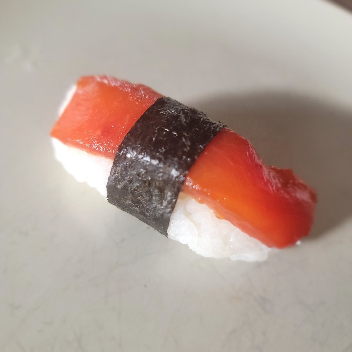 braindeadyoung's tweet photo. CAN'T BELIVE YOUR EYES? 

Just made some vegan watermelon sushi.  I eat meat, but this was pretty good too. I'm still amazed how it really looks and feels like tuna. #foodfighters #trippy #sushi #homemade #food #eat https://t.co/KebUebtFTr