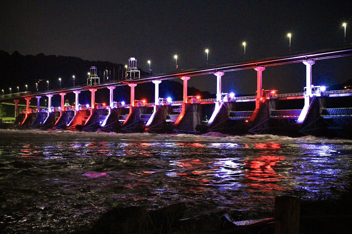 Congratulations to the Arkansas Razorback Baseball team for winning their first game in the Super Regionals!  #arkansasbaseball  #razorbacks