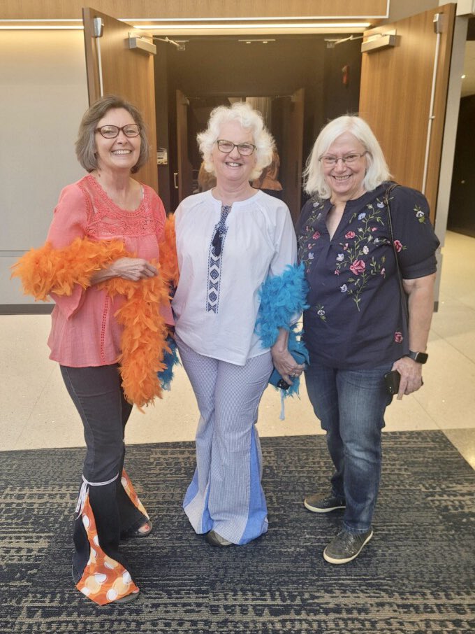 ETSUMartinCtr's tweet photo. Mamma Mia! The ABBA fan(atics) boogied down at @ETSUMartinCtr tonight! Thank you for the groovy night ABBA - The Concert! 🕺🏽🪩

#ABBATheConcert #ETSUMartinCenter #ETSU #JohnsonCityTN https://t.co/atftjkxke8