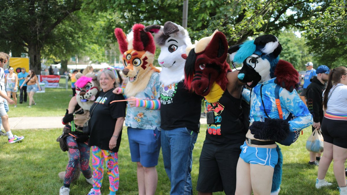 FloofElectric's tweet photo. Fantastic photos taken at @indypride fest this year! Thank you everyone for being so welcoming to our fandom! #IndyPride #IndyFurPride #Pride2022 (1/3) https://t.co/5y0C4gvZVB