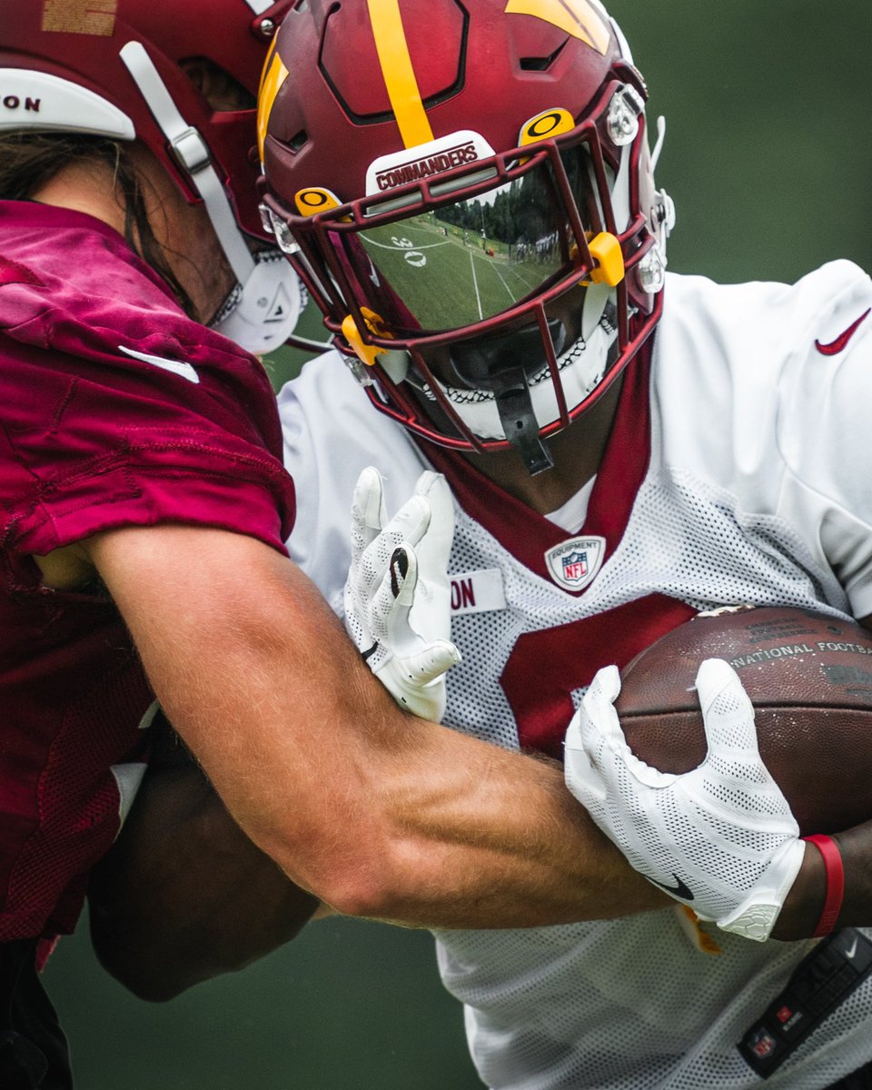 Commanders_DC's tweet photo. Tweeting at the
@Commanders
everyday until they follow me...
Day 751
Literally cannot wait to see this team in action this season… so much potential, so much opportunity to be great. Cannot wait!
#WashingtonCommanders #HTTC #HAIL #Commanders #TakeCommand #Day751 7️⃣5️⃣1️⃣ https://t.co/EPWwqKoYQl