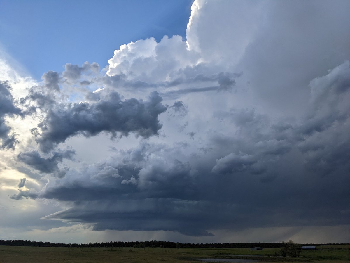 KylePittman's tweet photo. A very photogenic supercell from our @TORUSupercell deployment in northeast Wyoming this evening #wywx #torus22 https://t.co/nrRl7h1nVe