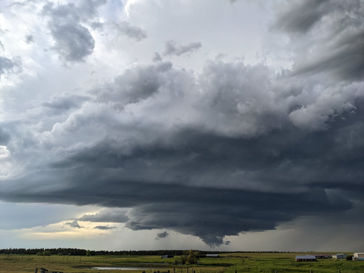KylePittman's tweet photo. A very photogenic supercell from our @TORUSupercell deployment in northeast Wyoming this evening #wywx #torus22 https://t.co/nrRl7h1nVe
