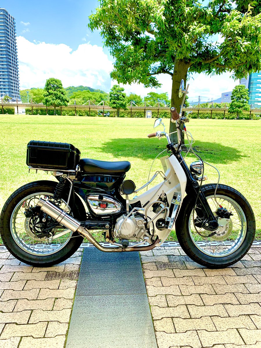 aosyu's tweet photo. 原点回帰。
リヤボックスはカブの王道。
#スーパーカブ
#カブ https://t.co/A6CK6LQUuN