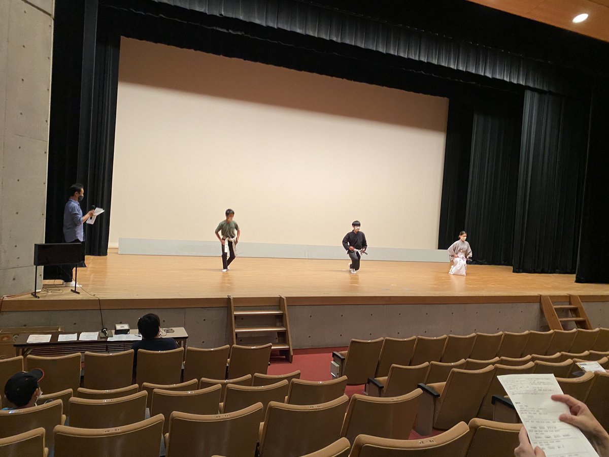 kenbu_ryu's tweet photo. 本日は正賀流　剣舞　扇舞のつどいです。よろしくお願いします！ https://t.co/rkUV7gHosX