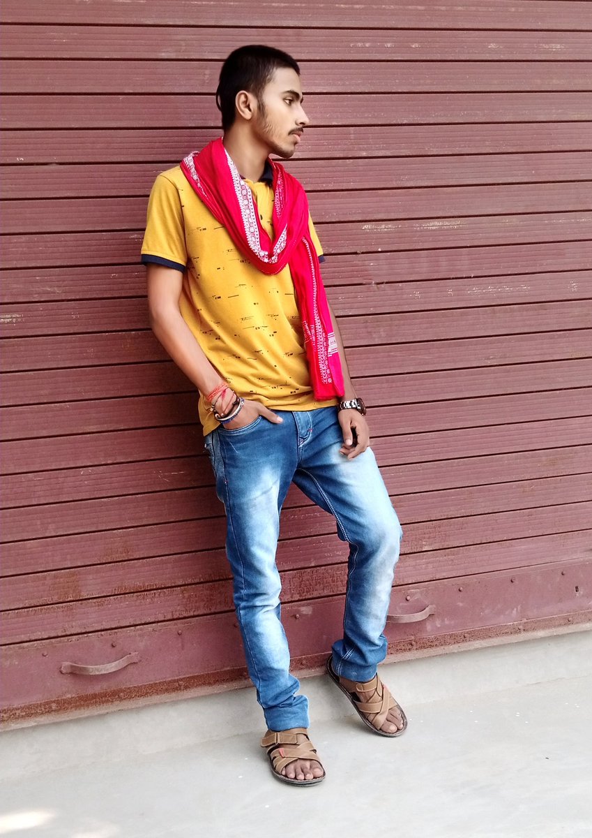 hunterprince23's tweet photo. हम अपने दर्द को सह कर मुस्करा क्या गऐ
लोगो को क्या लगा कि हमे दर्द ही नही होता ।।
#hunterprince #Prince 😔 https://t.co/QWw63blPXG