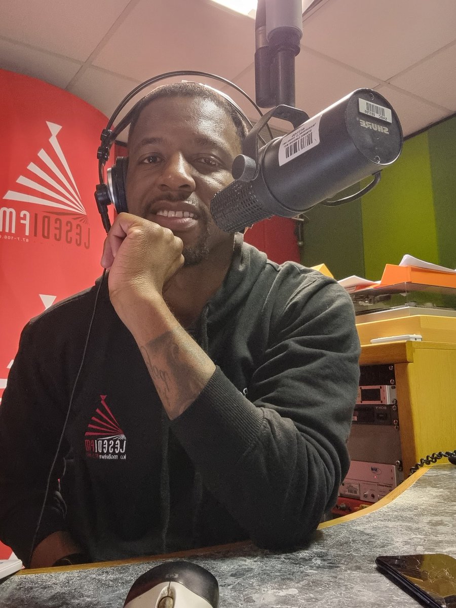 NoloTheLuck's tweet photo. Lesedi FM #62KeMollelwa Di a Roropa https://t.co/b7Q5e6wonU