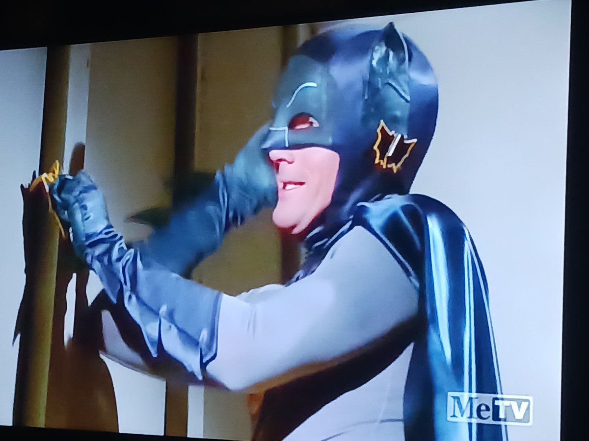 MEarthprime's tweet photo. #MeTVBatman
Hey @FiguresToyCo we could use the Bat-Clas & Bat-earplugs if your going to add new stuff to the #Batman66 #ReMegos https://t.co/HATOOBldnC