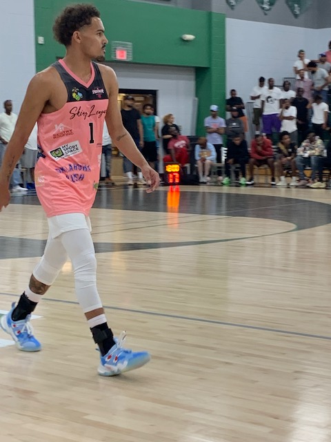 If you haven't👂of <a href="/SkinzLeague/">Skinz League</a> yet, you will! Combining the thrill of #streetball w/high level talent, it's the perfect storm for the best🏀you will ever👀in an intimate setting. <a href="/NBA/">NBA</a>⭐<a href="/TheTraeYoung/">Trae Young</a>, @jeffreycarrolljr &amp; @LindyWatersIII➕plenty of local superstars pulled🆙#follow