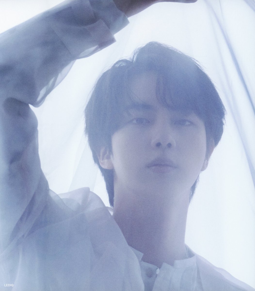 lediQ_1204's tweet photo. [scan] Proof (Standard Edition)
 
#BTS #BTSJIN #방탄소년단진 #석진 #JIN https://t.co/8iXR4i0fOV