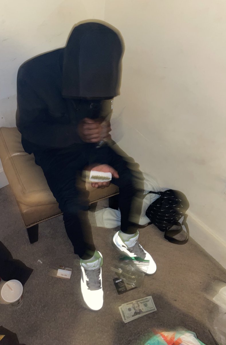 selfmadenoface4's tweet photo. They done turned me bck up i sin but keep allah w me 😷🎲 #LLNU💔 https://t.co/noVXCvP6IG