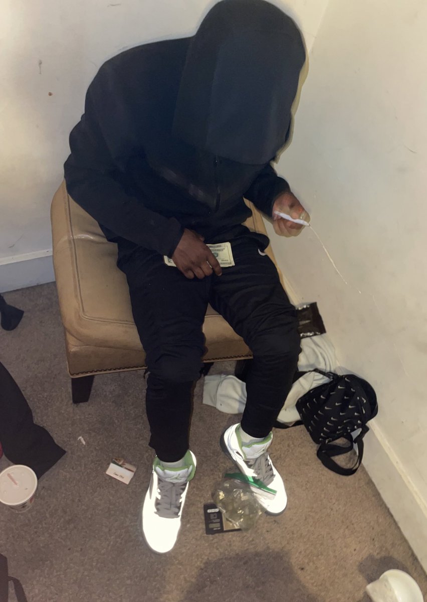selfmadenoface4's tweet photo. They done turned me bck up i sin but keep allah w me 😷🎲 #LLNU💔 https://t.co/noVXCvP6IG