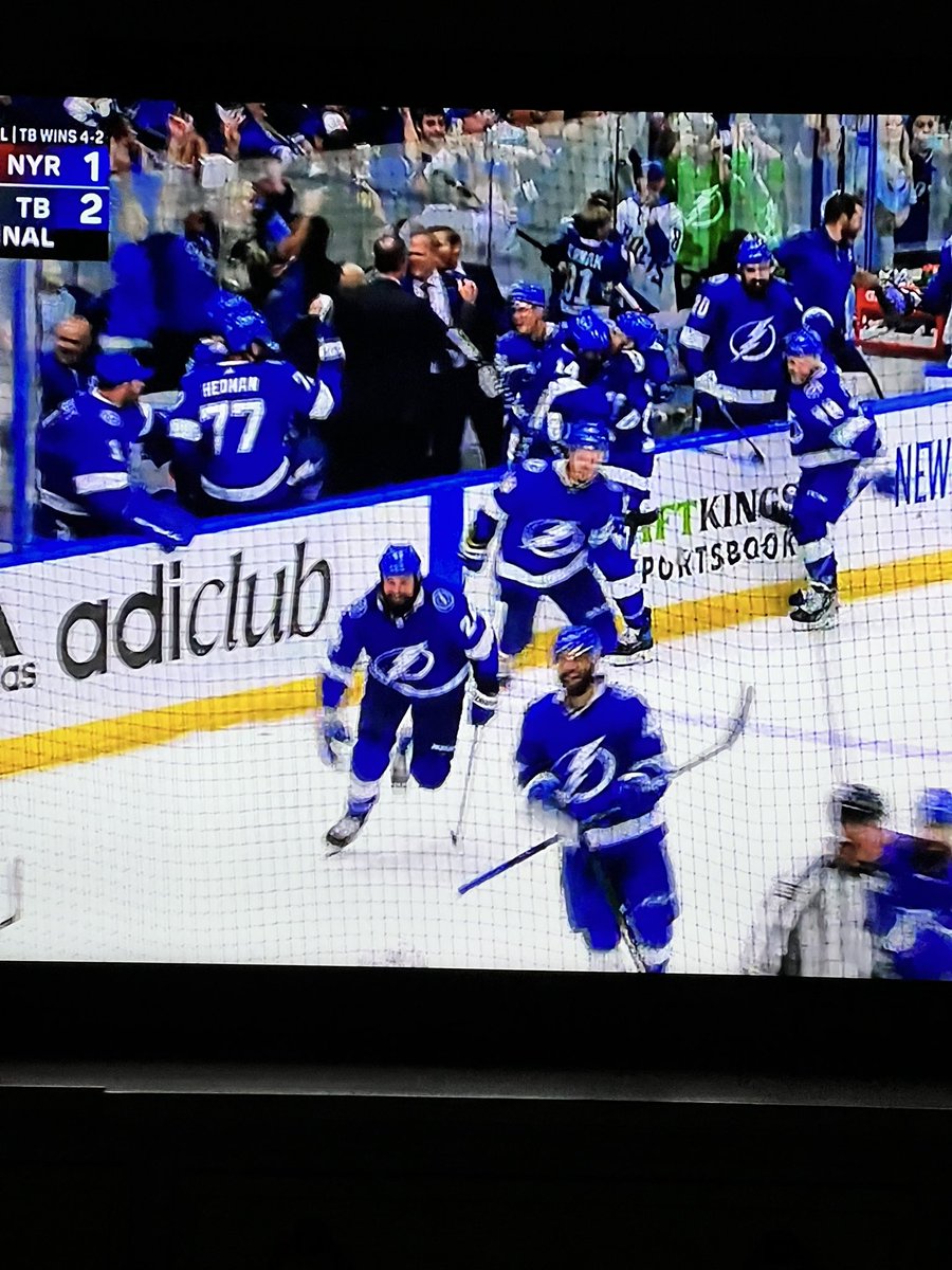 PatMcAfeeShow's tweet photo. GO BOLTS https://t.co/2xn1IyhUiS