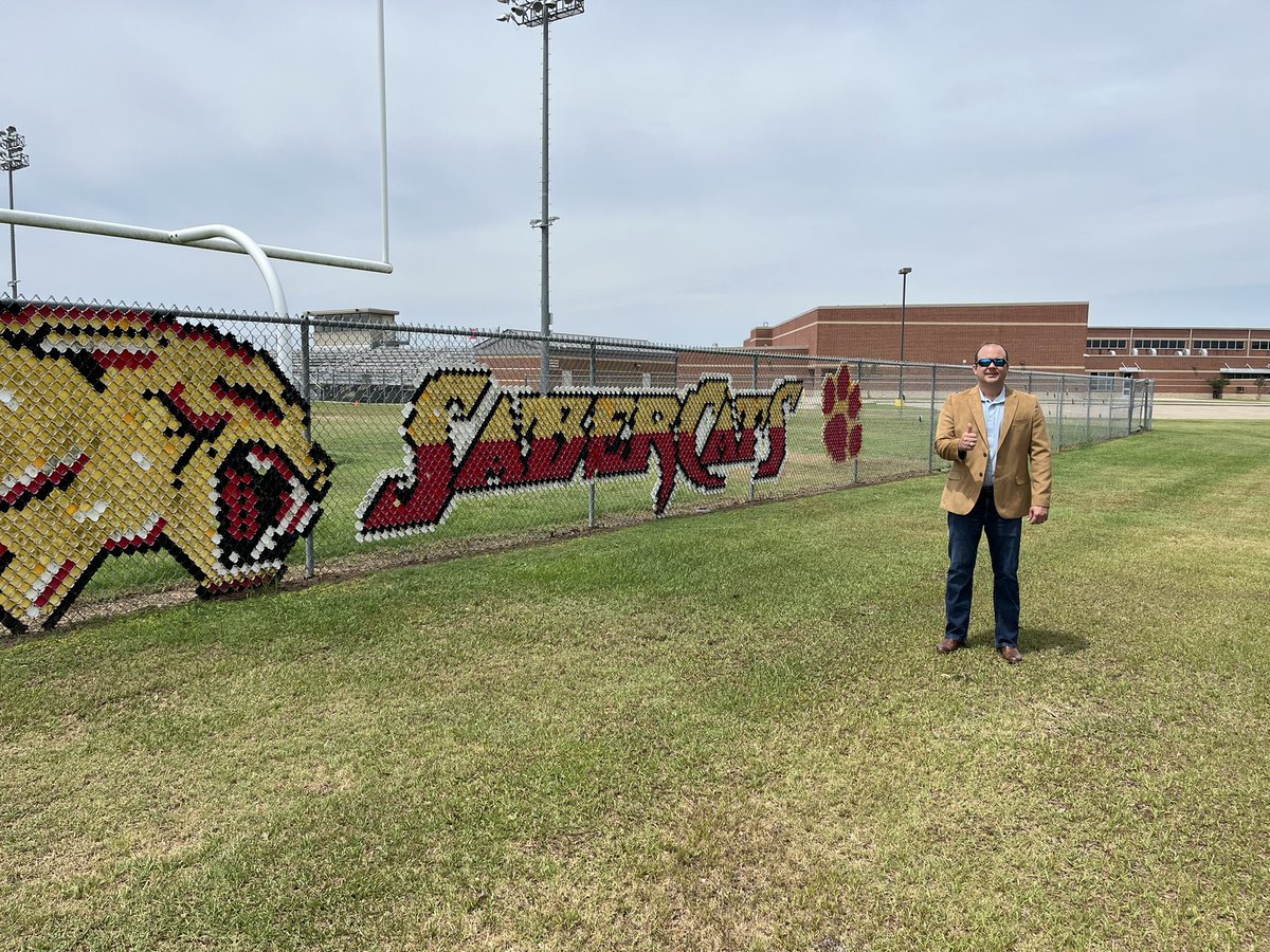 chris_jahn's tweet photo. I’m very excited to be joining the @SmithMS_CFISD team as an AP next year! https://t.co/hMvXijTkGf