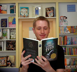 IowaReading's tweet photo. Just 9 more days!  Register for the Iowa Reading Conference in Ames at https://t.co/5Dh2FAs5eU.  @IowaASL and @IowaReading are looking forward to meeting @MrSchuReads on June 21 in Ames, IA at our state conference.  https://t.co/5Dh2FAs5eU #iareads https://t.co/DvD9poZsbr