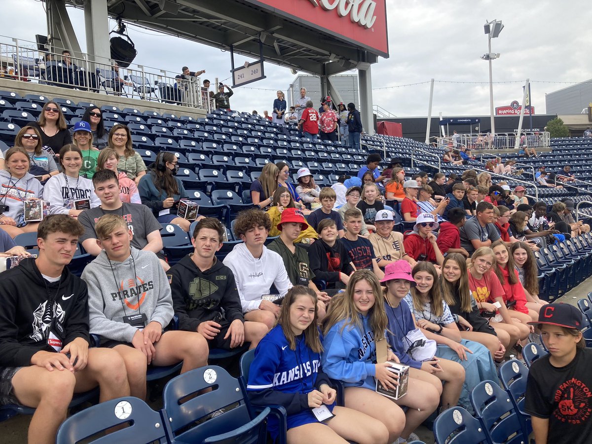 J24Carver's tweet photo. @PlatteCountyR3 Class of 2026 - 
8th grade trip to Washington D.C.
2 fantastic days done, 1 to go! @PrincipalsPCMS #pcr3proud https://t.co/3MTnx7hjHP