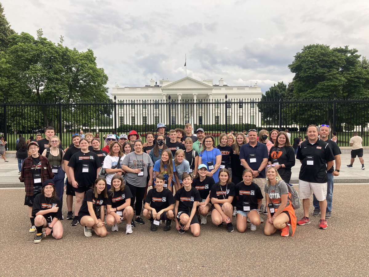 J24Carver's tweet photo. @PlatteCountyR3 Class of 2026 - 
8th grade trip to Washington D.C.
2 fantastic days done, 1 to go! @PrincipalsPCMS #pcr3proud https://t.co/3MTnx7hjHP