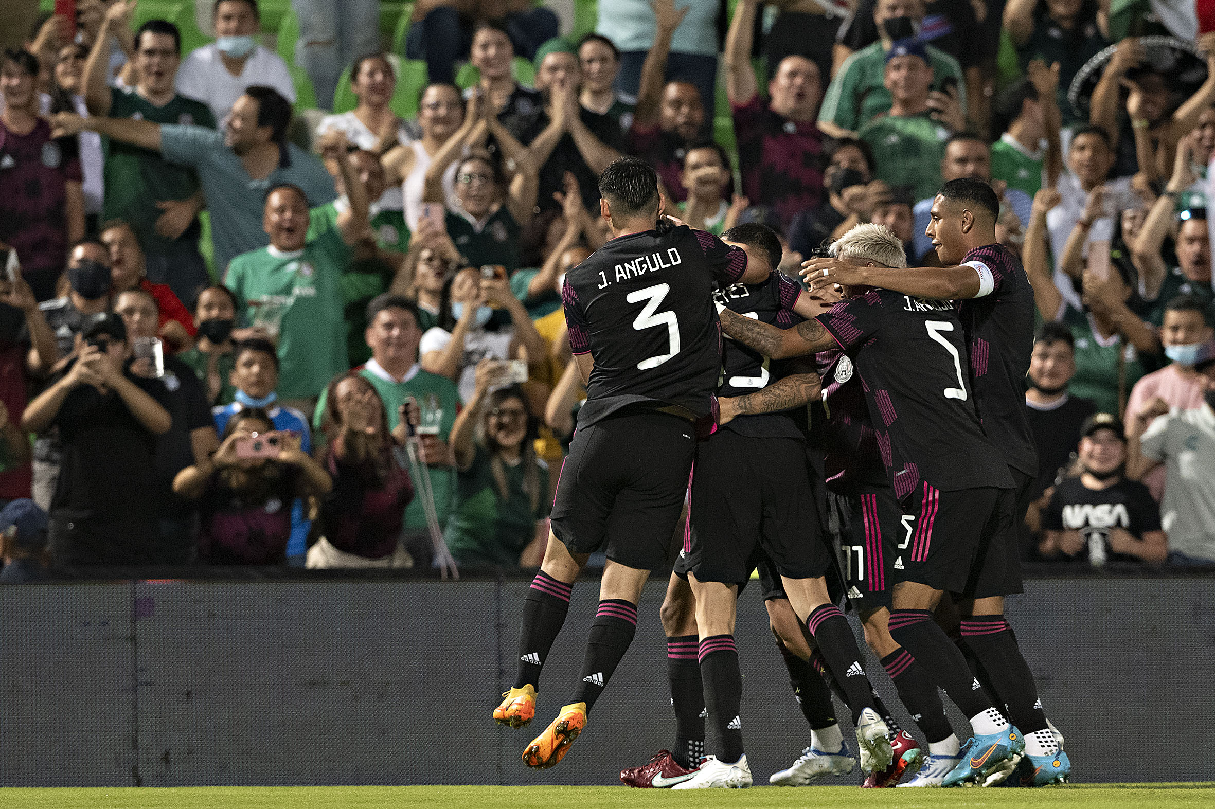 México vs Surinam 2-0 Liga de Naciones CONCACAF 2022-23