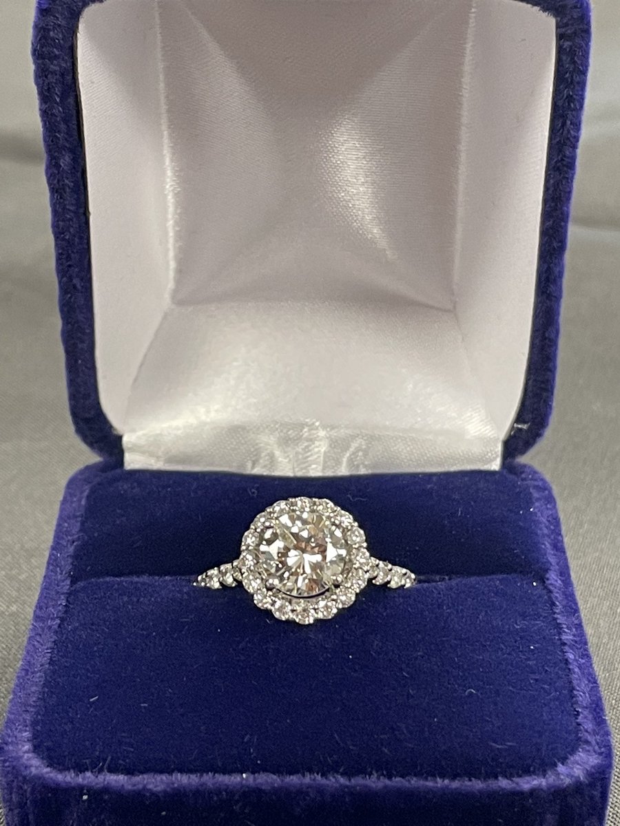 Reign 🃏 tweet media