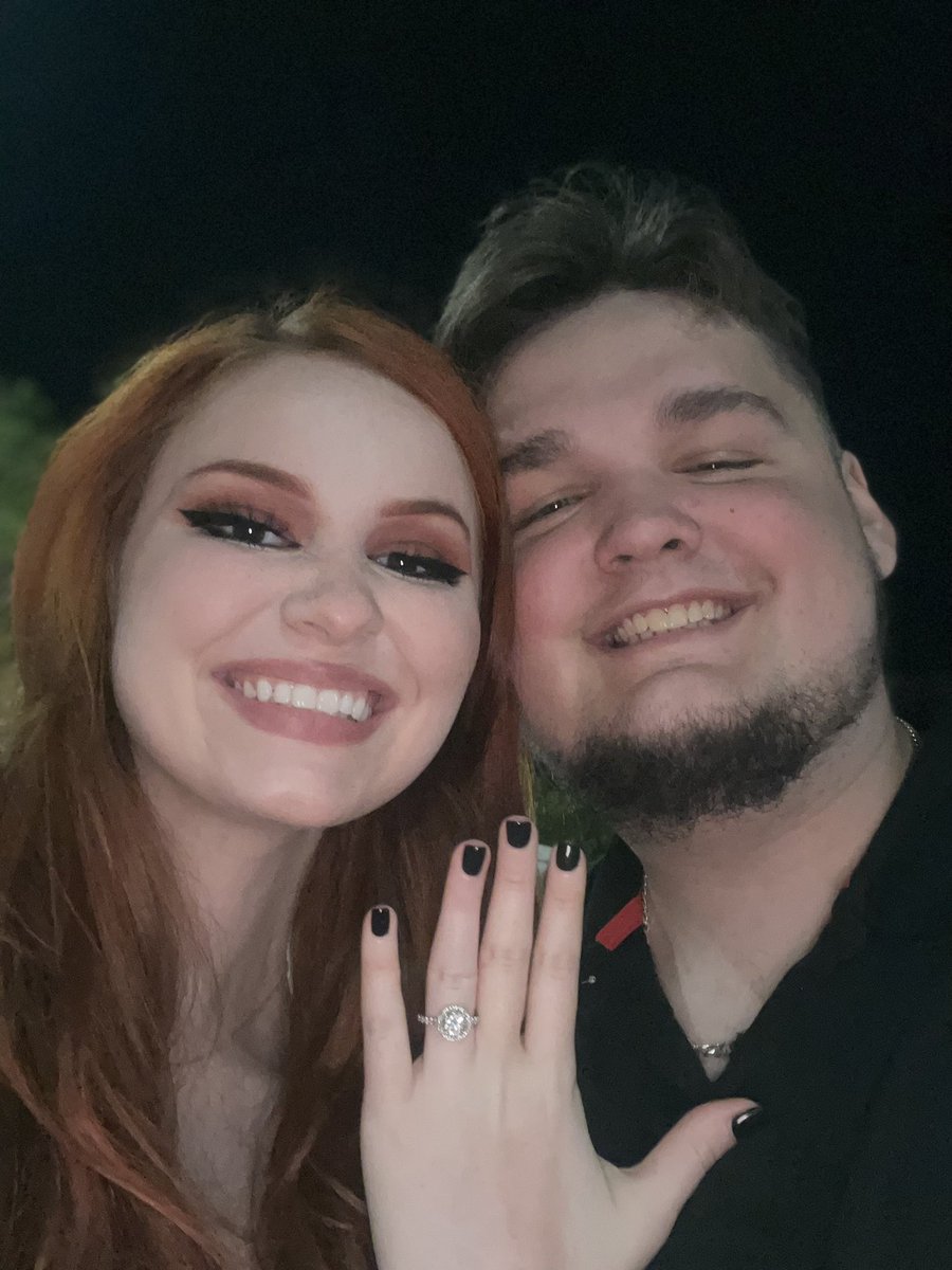 Reign 🃏 tweet media