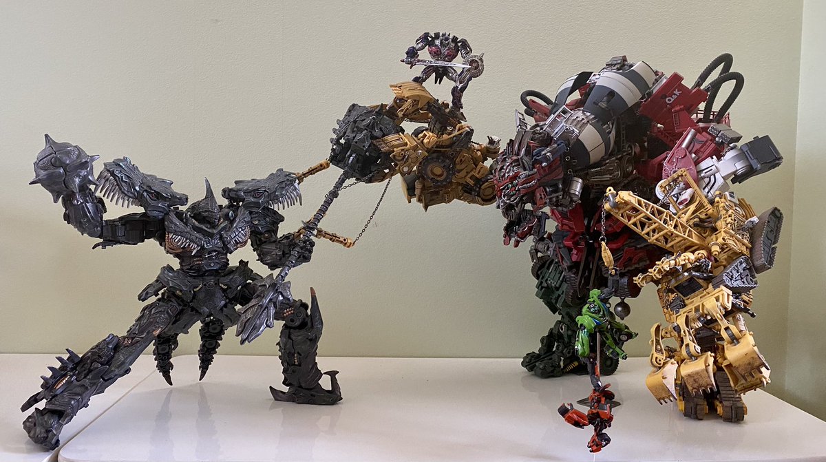 lo_usamin_sideA's tweet photo. 推しキャラ同士の戦闘シーンとか見てみたいよねぇ
このメンツは叶いそうにないけど
#トランスフォーマー
#devilsaviour https://t.co/YeY9DqgrCc