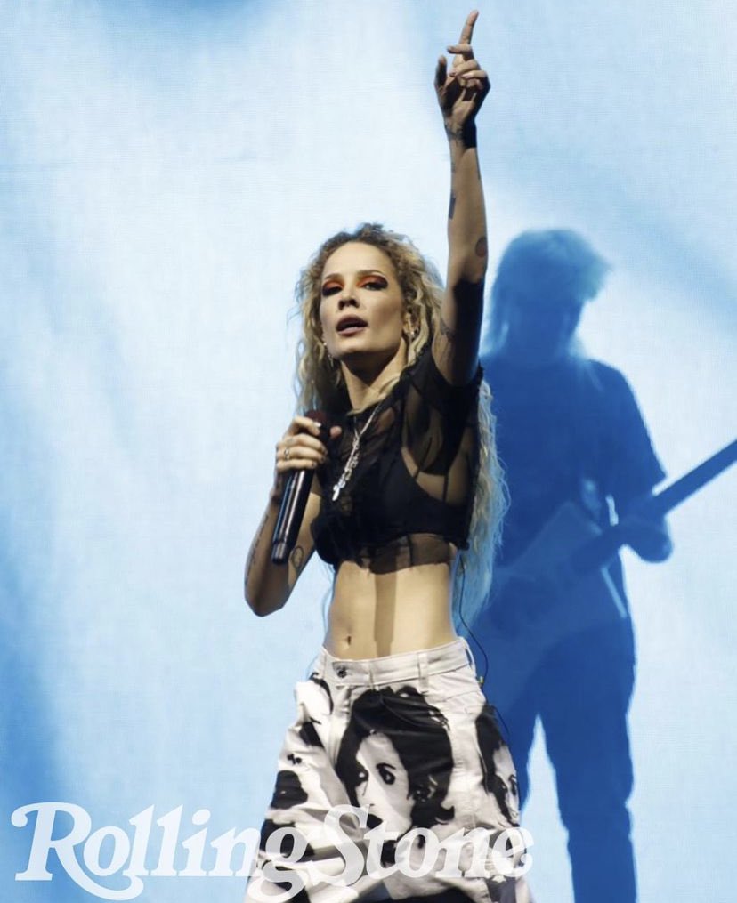 HalseyTouring's tweet photo. Halsey performing tonight at Gov Ball

(via rollingstone on ig) https://t.co/2acnWVZ0ns