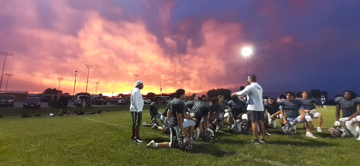 FZNFootball's tweet photo. Great weekend of football at UCM! Top tier competition against Liberty North, Kearney, Troy, Staley... Love the grit our boys showed &amp; their dedication to doing things the right way. Looking forward to the journey ahead! #GreenTeam https://t.co/7DrdArnNvg