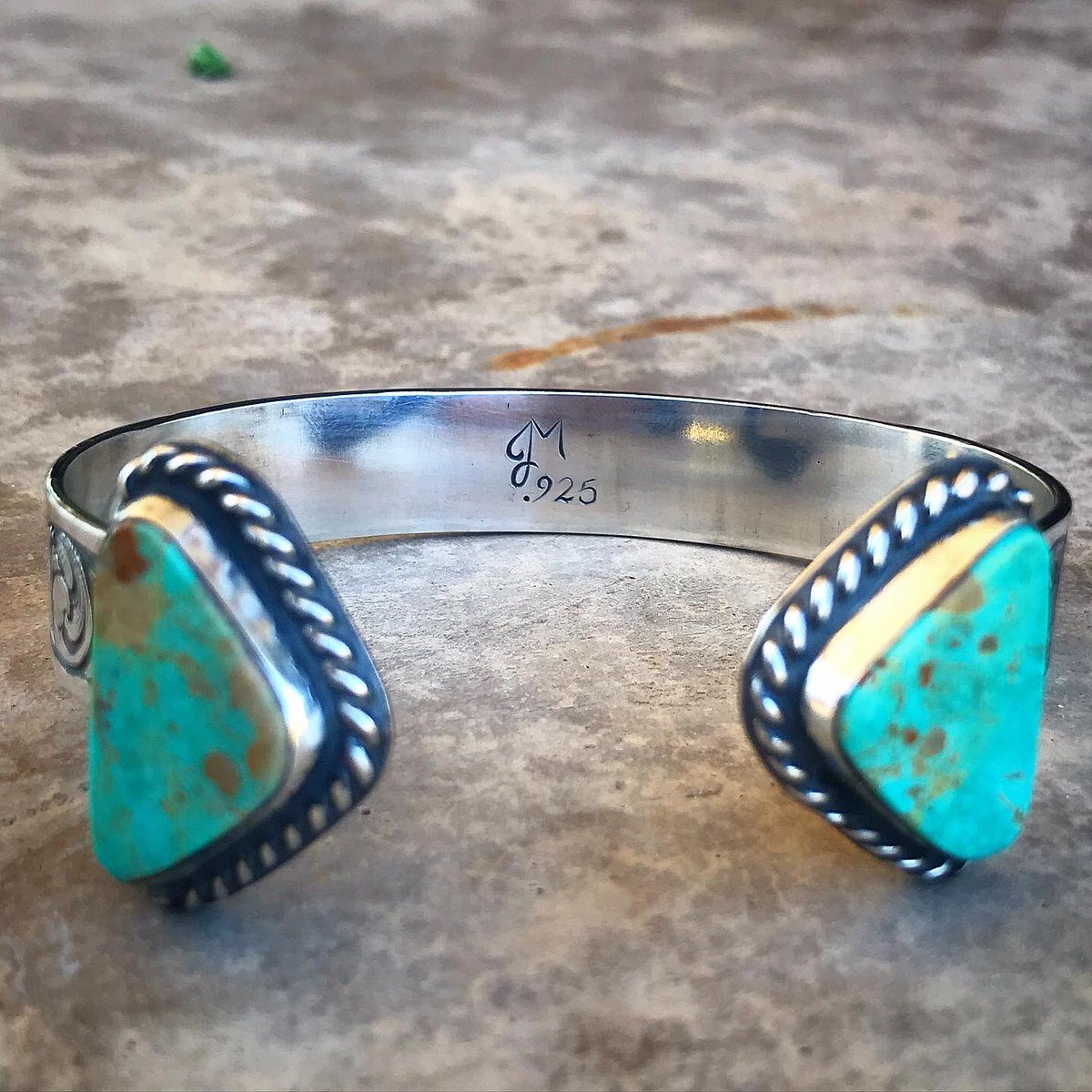 MohonEngraving's tweet photo. Something about turquoise https://t.co/CLUZncTtv5