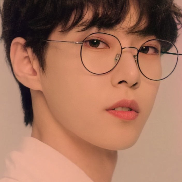 isfjesfp's tweet photo. jaedo au
[ before ]

"it's a match!
You and Damar have liked each other." https://t.co/LosFJB9Wvx