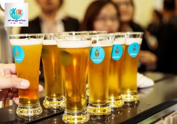 ApiLokaya's tweet photo. #අපි_නොදුටු_ලෝකය
🍺🍺 මළ මුත්‍රා ජලයෙන් සැකසූ බියර්. 🍺🍺
🍺 බියර් කියන්නේ ලෝකයේ කවුරුත් දන්න කා අතර ප්‍රසිද්ධ පානයක්.  ප්‍රසිද්ධ වගේම බියර් කියන්නේ ලෝකයේ දැනට තියෙන පැරණිම පාන වර්ග වලිනුත් එකක්. සාමාන්‍යයෙන් බියර් හදන්න පාවිච්චි කරන්නේ බාර්ලි, ති��ිඟු, (7/1)👎🏿 https://t.co/E9S4KQmSyl