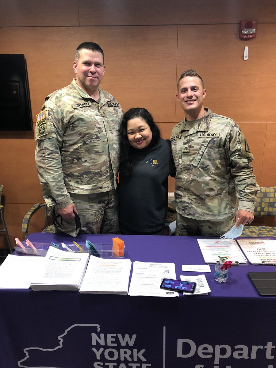 chittadaphone's tweet photo. https://t.co/RPvcG8TyHR.The.REOC.
It has been such a pleasure, privilege and honor working with these peeps!
I am beyond grateful for the opportunity.
Thank you all for showing me love. ❤️🤍💙
#RocTogether #RocLove #OneTEAMOneFight https://t.co/cbmgI7batB