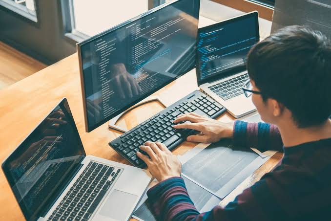 CRArunachalam18's tweet photo. 3 Habits that each coder should have:
1.Clean Up Your Code (Try to improve your code often)
2.Never Stop Learning (Learn new frameworks every once in a while)
3.Document (Documenting your code is the most underrated habit)💯
#javascript
#coding #Python #100DaysOfCode #DataScience https://t.co/cs118frgWU