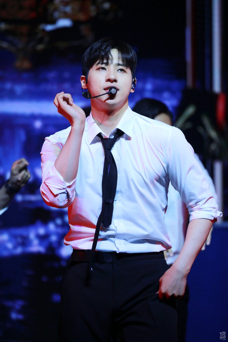 220611 〰️ 해피신우데이 

반전 매력❤️🧡💛💚💙💜

#B1A4 #신우 #CNU <a href="/B1A4_CNU/">신우</a>