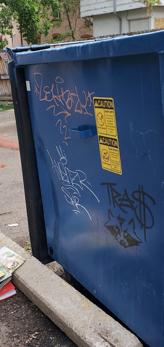 TokkTrash's tweet image. Neighborhood scofflaw activity #CLFX