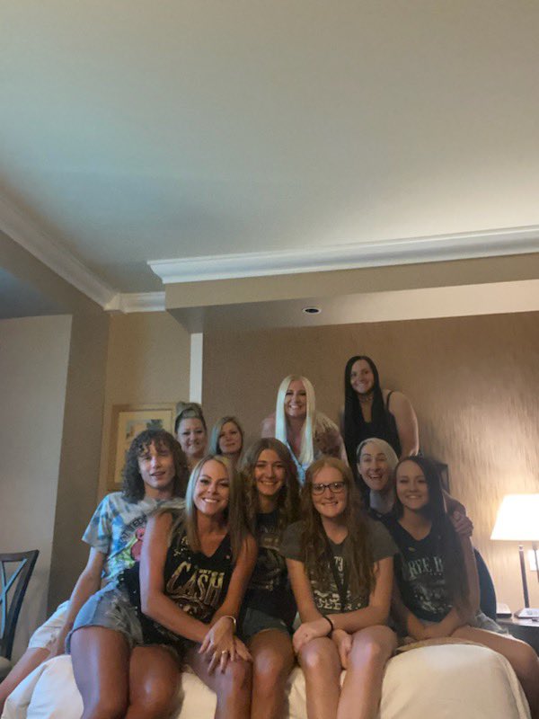 KayzleeB's tweet photo. Take me back to Florida cause I think all the actual bullshit in life paused..😅 https://t.co/Mjt3xCyB3X