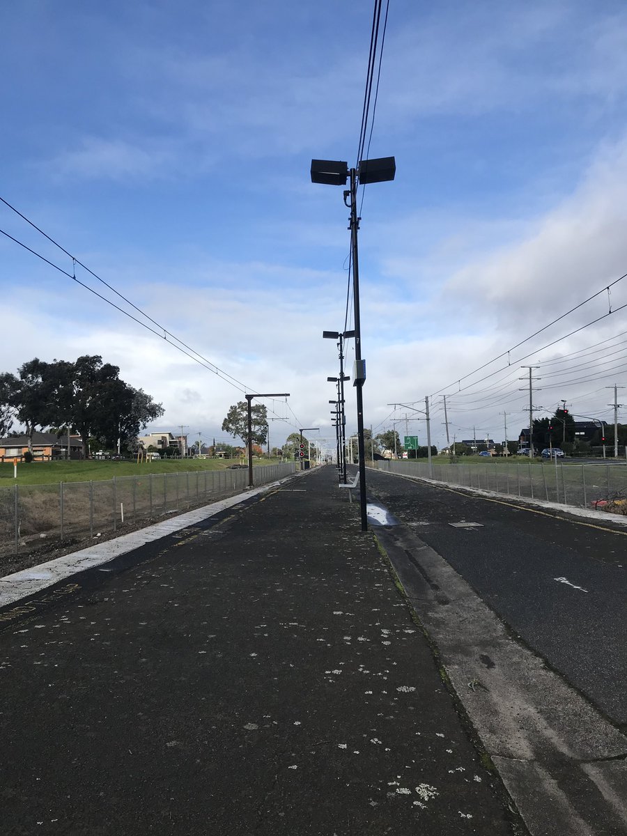 post_fact's tweet photo. My daughter is on her way home from the other side of the city. She just sent this photo to show her location.
Where was she?
#geolocationdownunder🇦🇺
#geolocation 🌏
RT for help.
Answers by DM, pls. https://t.co/YzEZVvVl7n