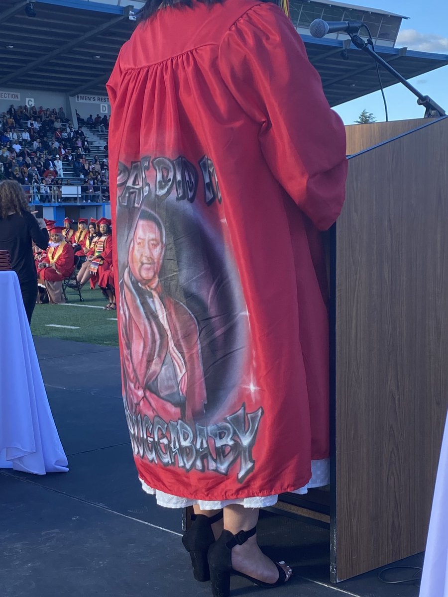 Kisa Hendrickson tweet media