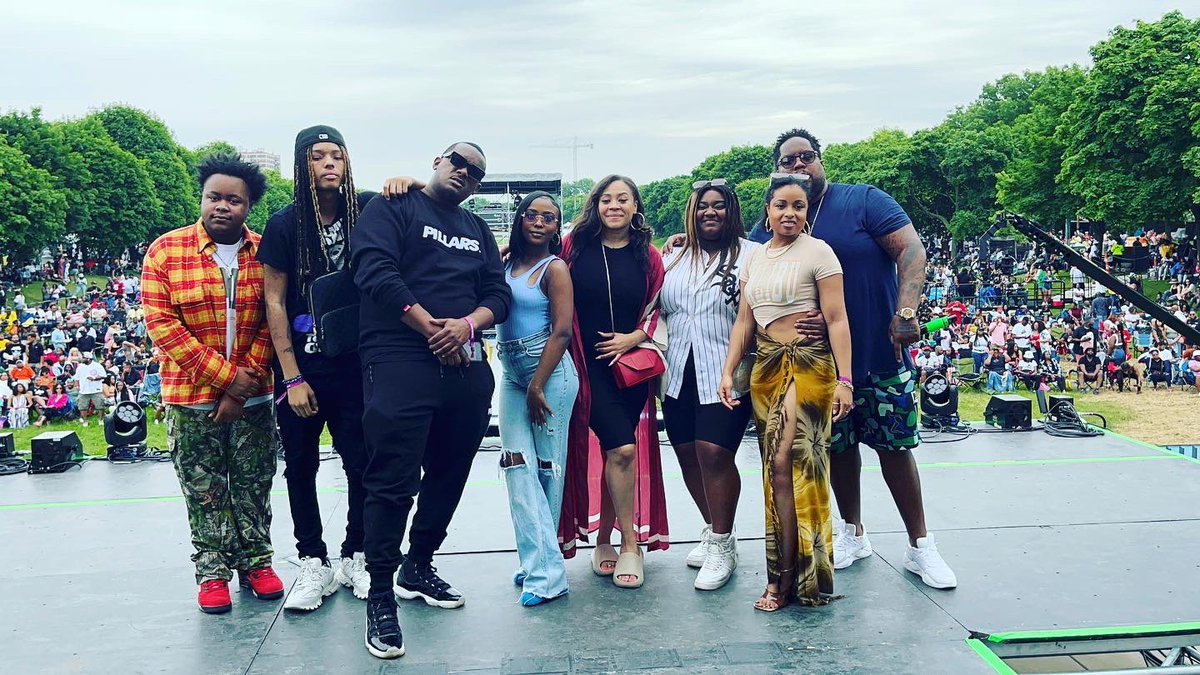 Jmorg4life's tweet photo. Me & my #TheChi fam pulled up to #HydeParkSummerFest with me today s/o to the fam πͺπΎ #TEAMJMORG #JMORG&Friends ππ₯ https://t.co/6LaMtw8nAB