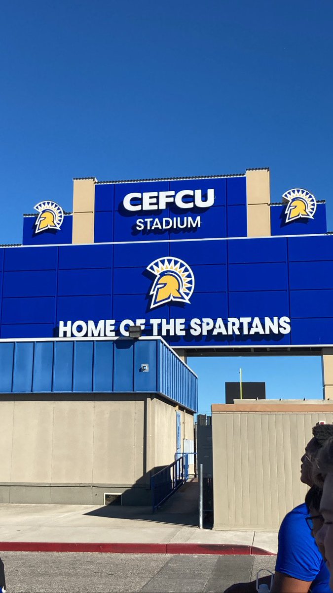 J_Muniz97's tweet photo. Had a great time at the @SanJoseStateFB Lineman camp today, thank you to @CoachBrennan for having this event!! @CoachDGraves7 @CoachARamos209 https://t.co/kcMekNkfk0