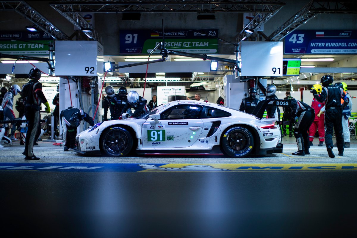 PorscheRaces's tweet photo. #LeMans24 - With 10:05 hours left on the clock @24hoursoflemans, works driver @GianmariaBruni brings the No. 92 #Porsche #911RSR into the pits for fuel only https://t.co/arFLv5nOcu