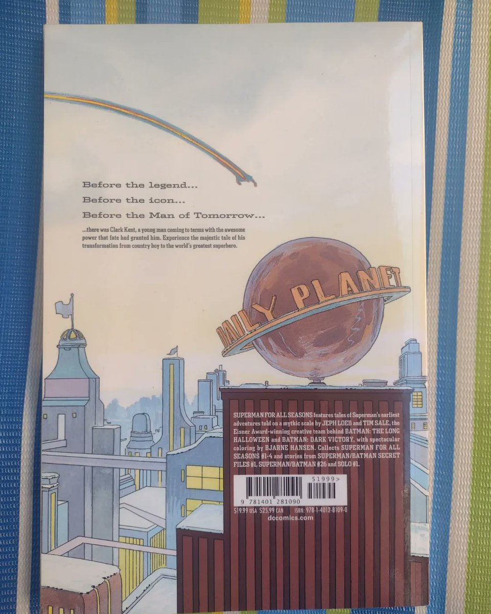 laesferacomics's tweet photo. Hoy en #LecturaNocturna estamos leyendo #Superman For All Seasons' Fantástico guión de Jeph Loeb y terribles dibujos de Tim Sale.
¿Ustedes qué están leyendo? Comenten o suban foto de su Lectura Nocturna en los comentarios de esta publicación. #laesferacomics #dccomics https://t.co/pTE6wUS1Ym